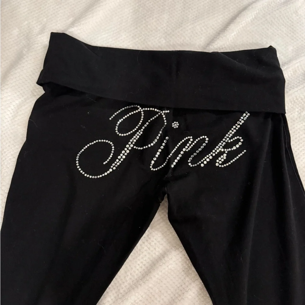PINK Victoria's Secret Black Leggings - Picture 3 of 4